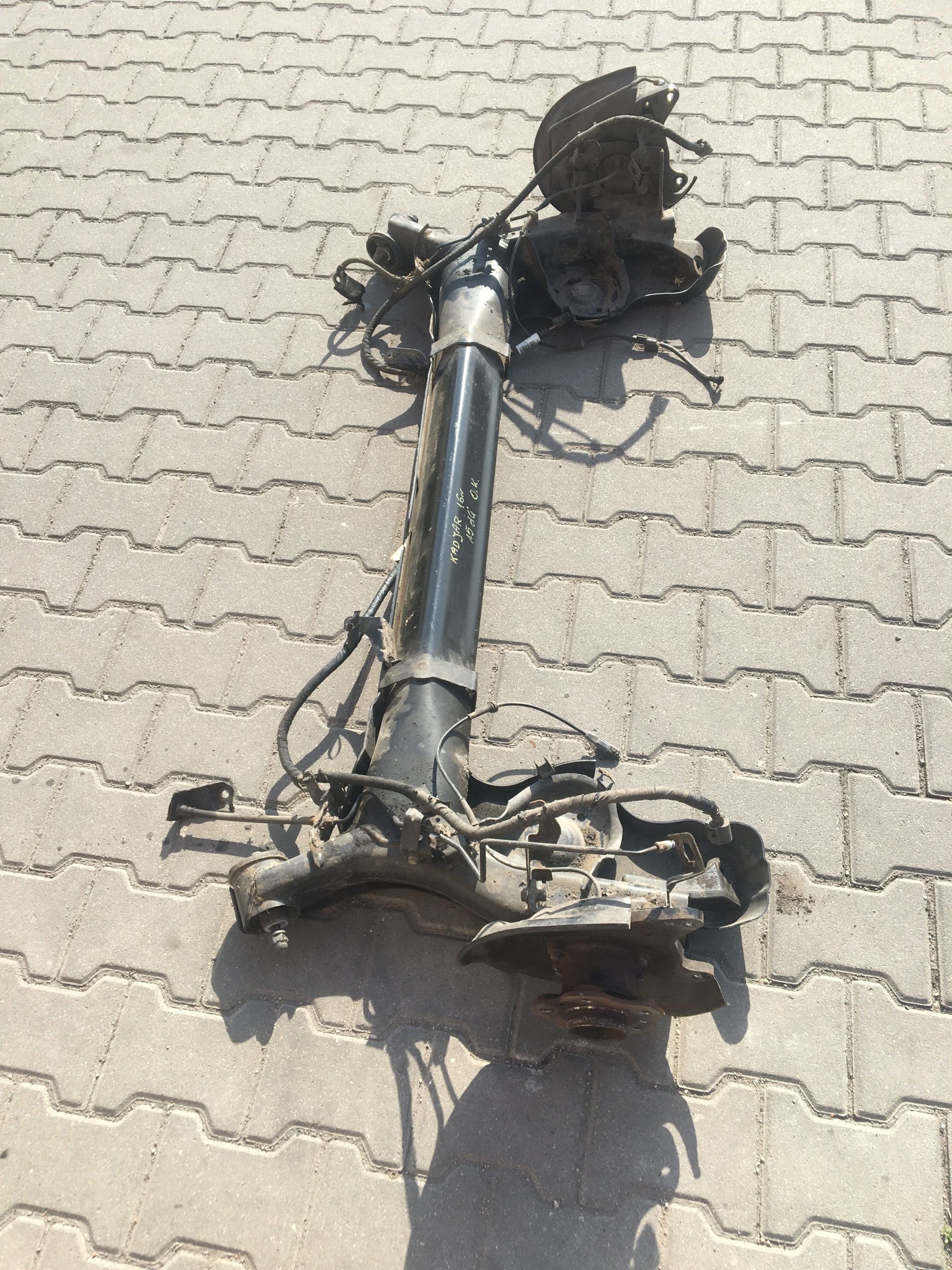 OŚ TYŁ BELKA KADJAR