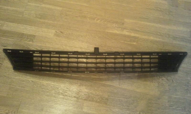 Mercedes A-klasa krata w zderzak A 169 885 01 23