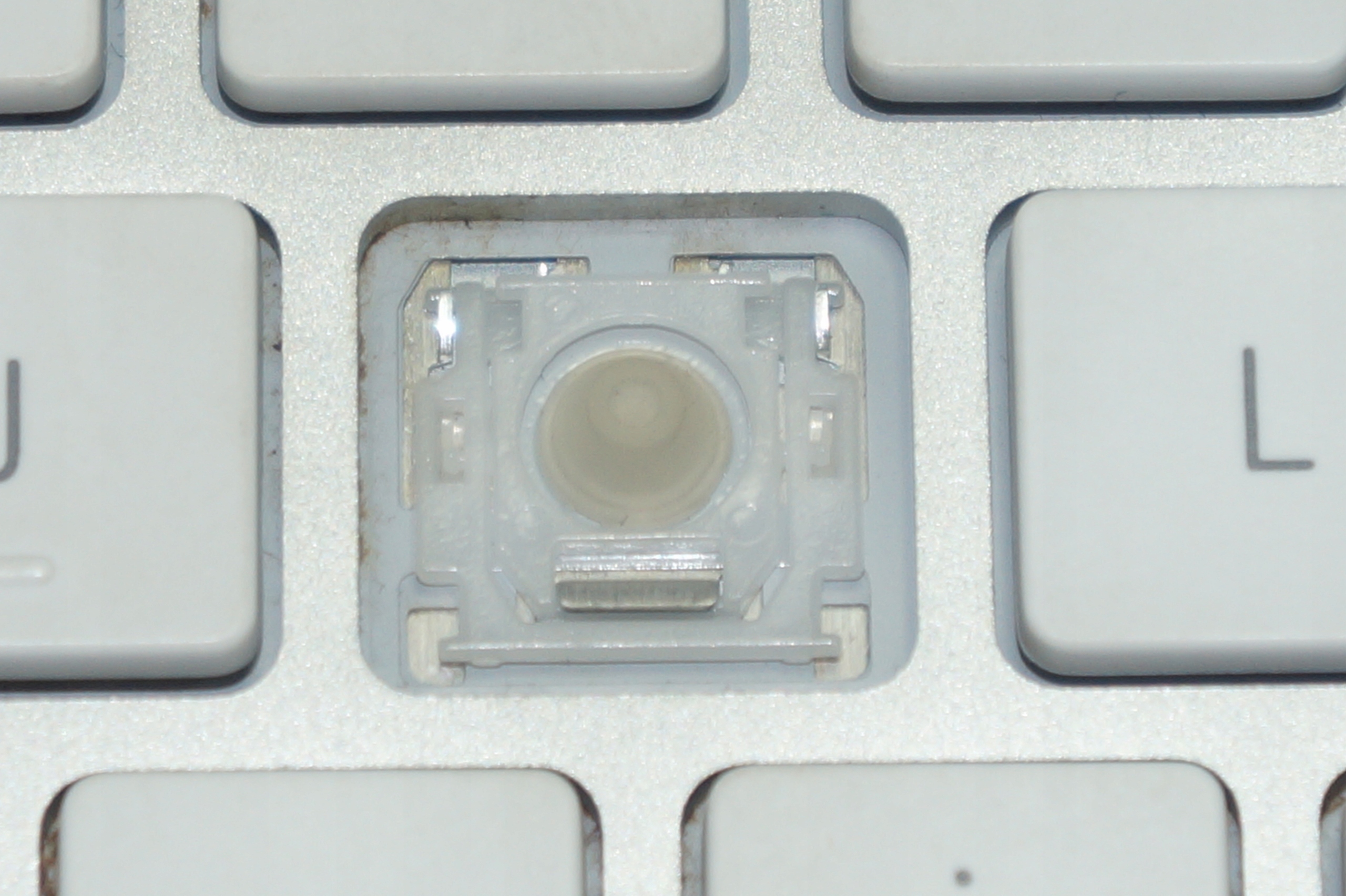 APPLE A1243 KLAWISZ + ZACZEP + GUMKA DO KLAWIATURY Producent Apple