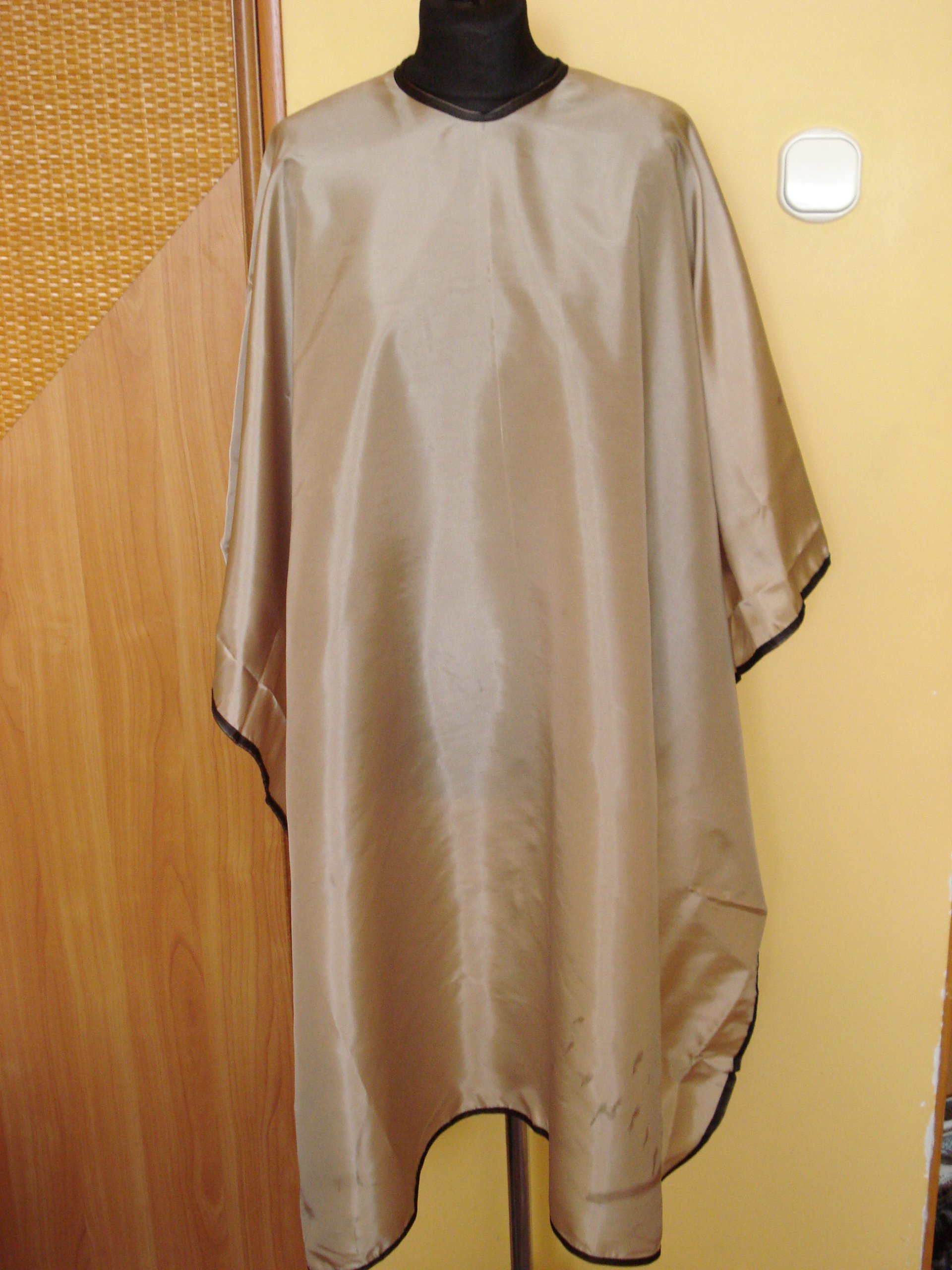 PELERYNA FRYZJERSKA-ZAPIĘCIE HACZYK - RÓŻNE KOLORY Marka inna marka