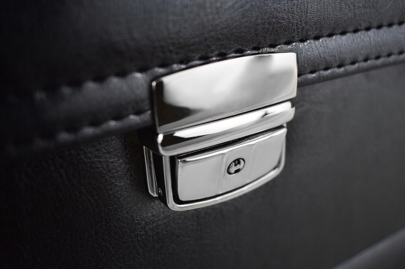 TECZKA AKTÓWKA NESESER DYPLOMATKA TORBA MĘSKA - PL Liczba kieszeni 2