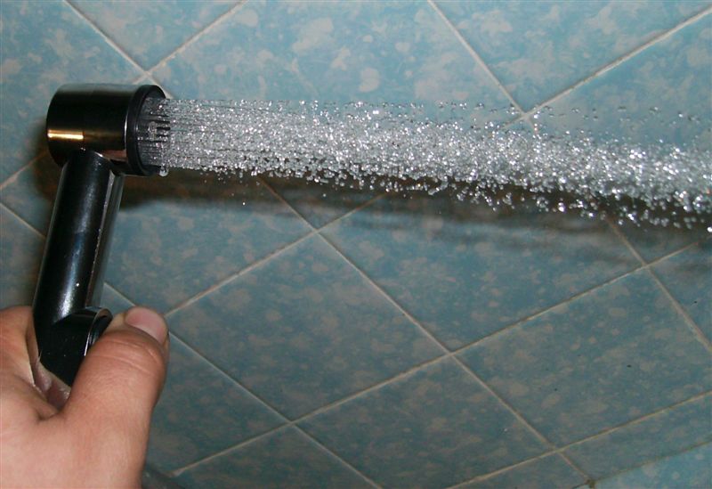 SŁUCHAWKA BIDETOWA "STOP" Z UCHWYTEM Marka BiM Wodooszczędne