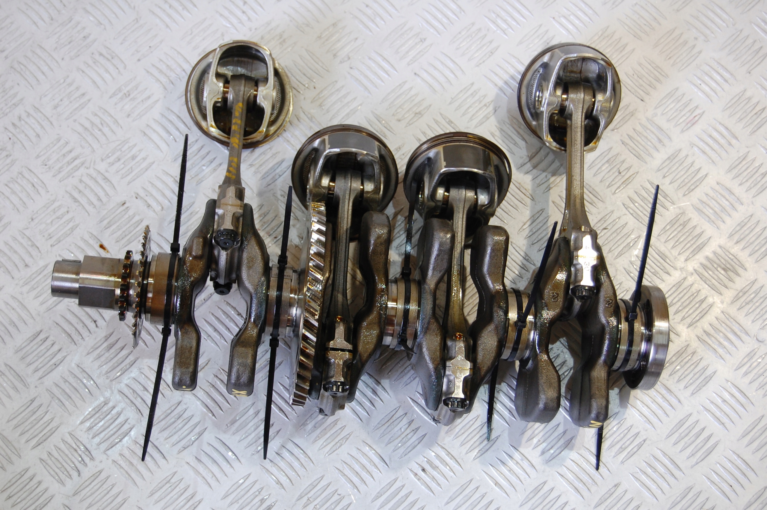 pistons crank NX 300 H