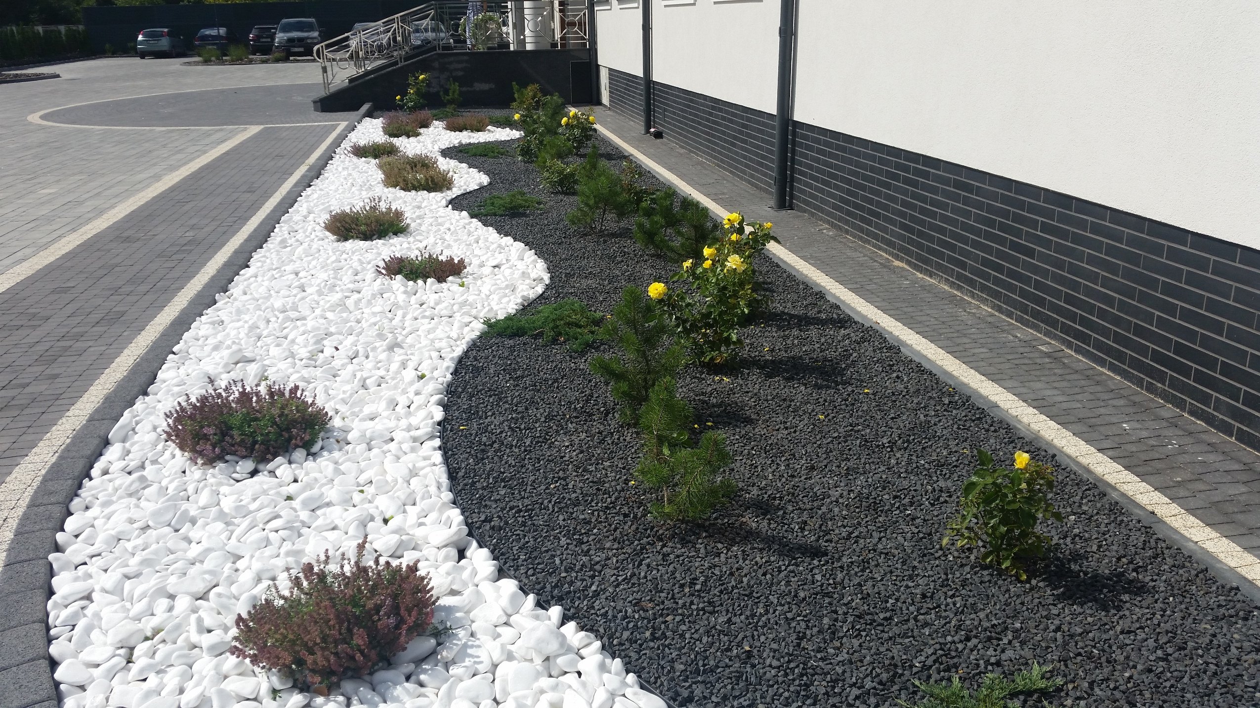 GRYS ŻWIR Bazaltowy Kamień do Ogrodu 20 kg HIT Gama kolorystyczna czarne