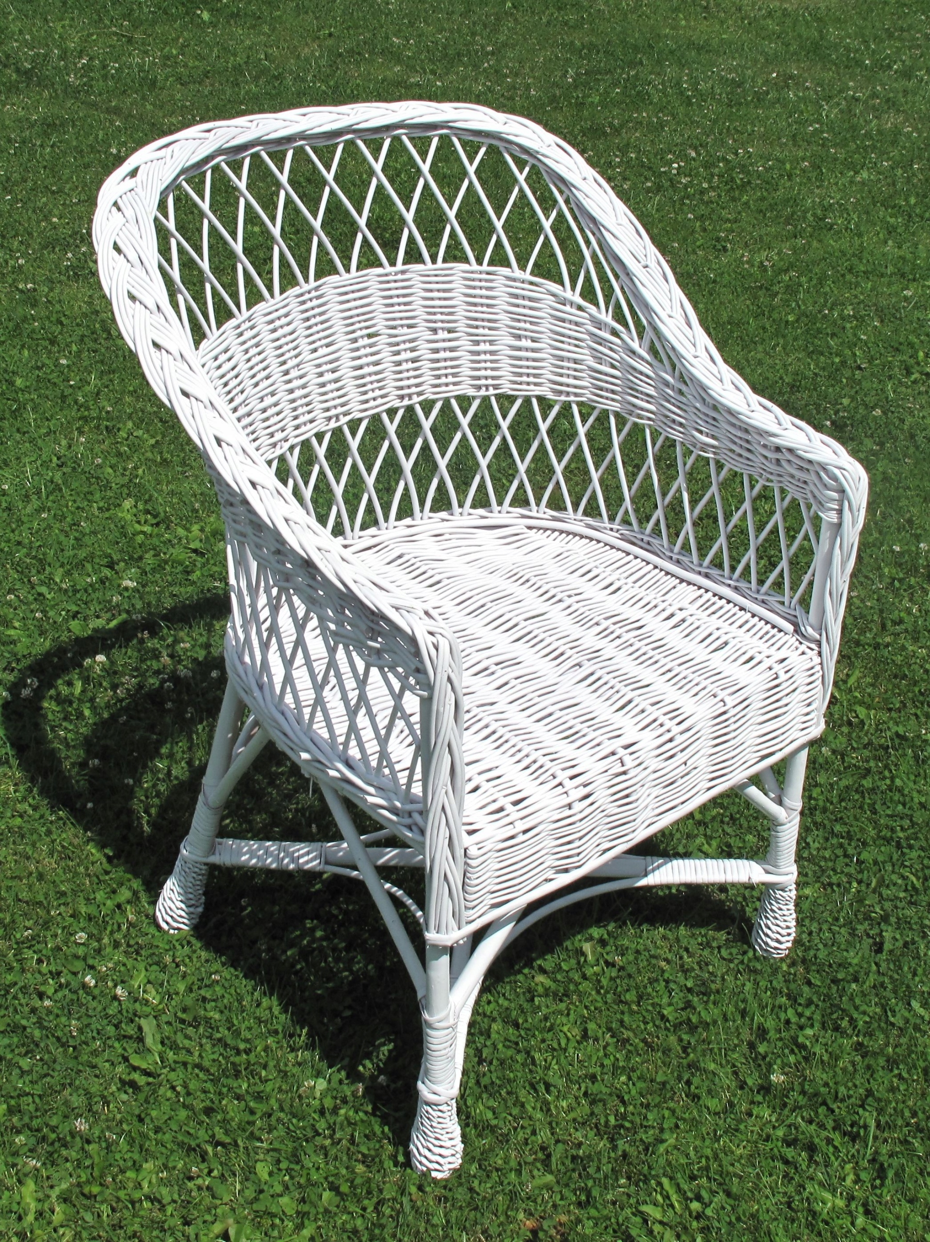 Белое плетеное кресло икеа