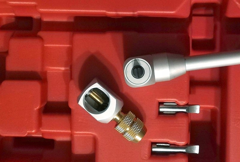 SRUBOKRET KATOWY DO REGULACJI GAZNIKOW ZESTAW Mark Other