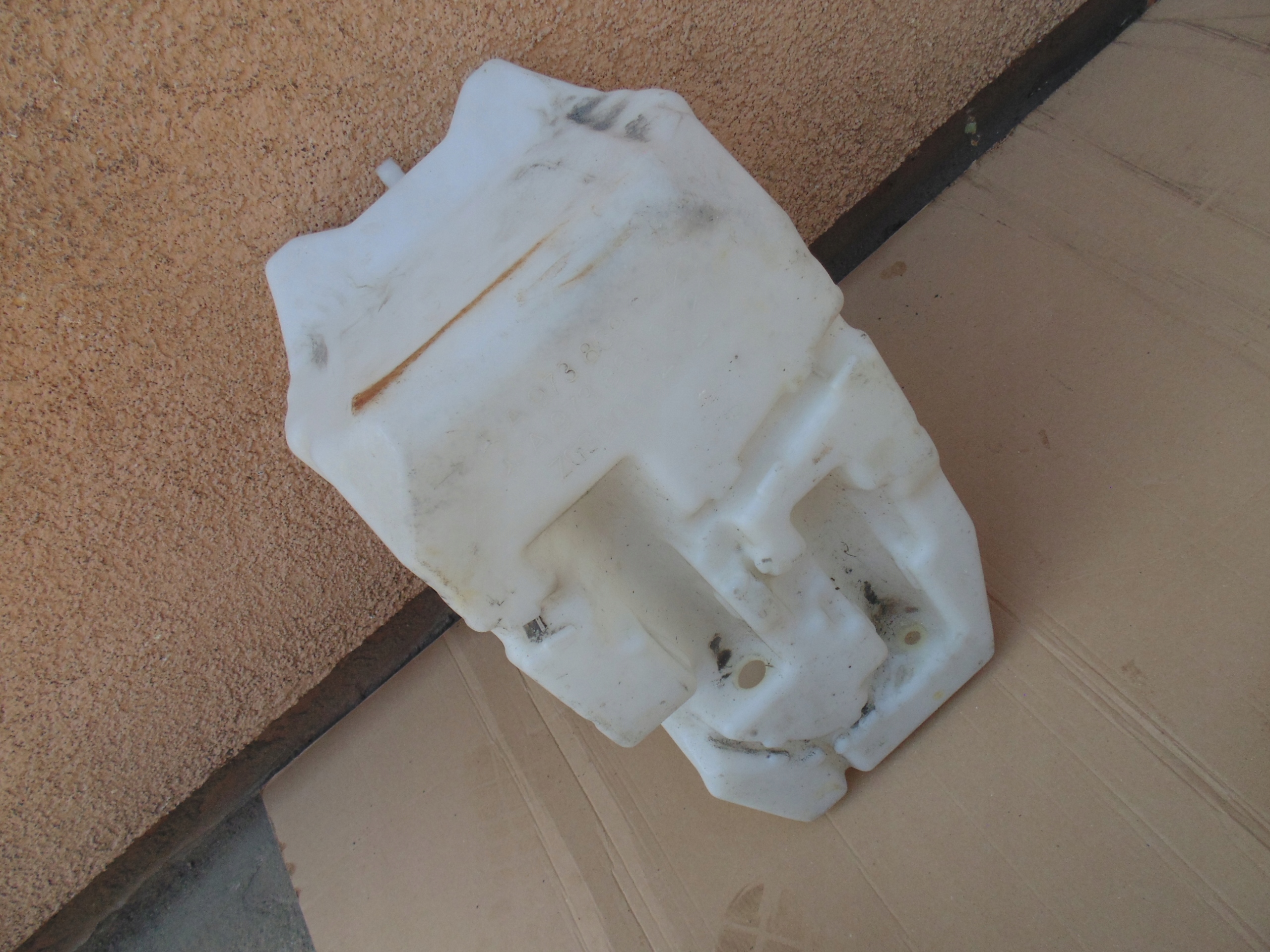 Бачок омывателя Atego W973 A9738790420