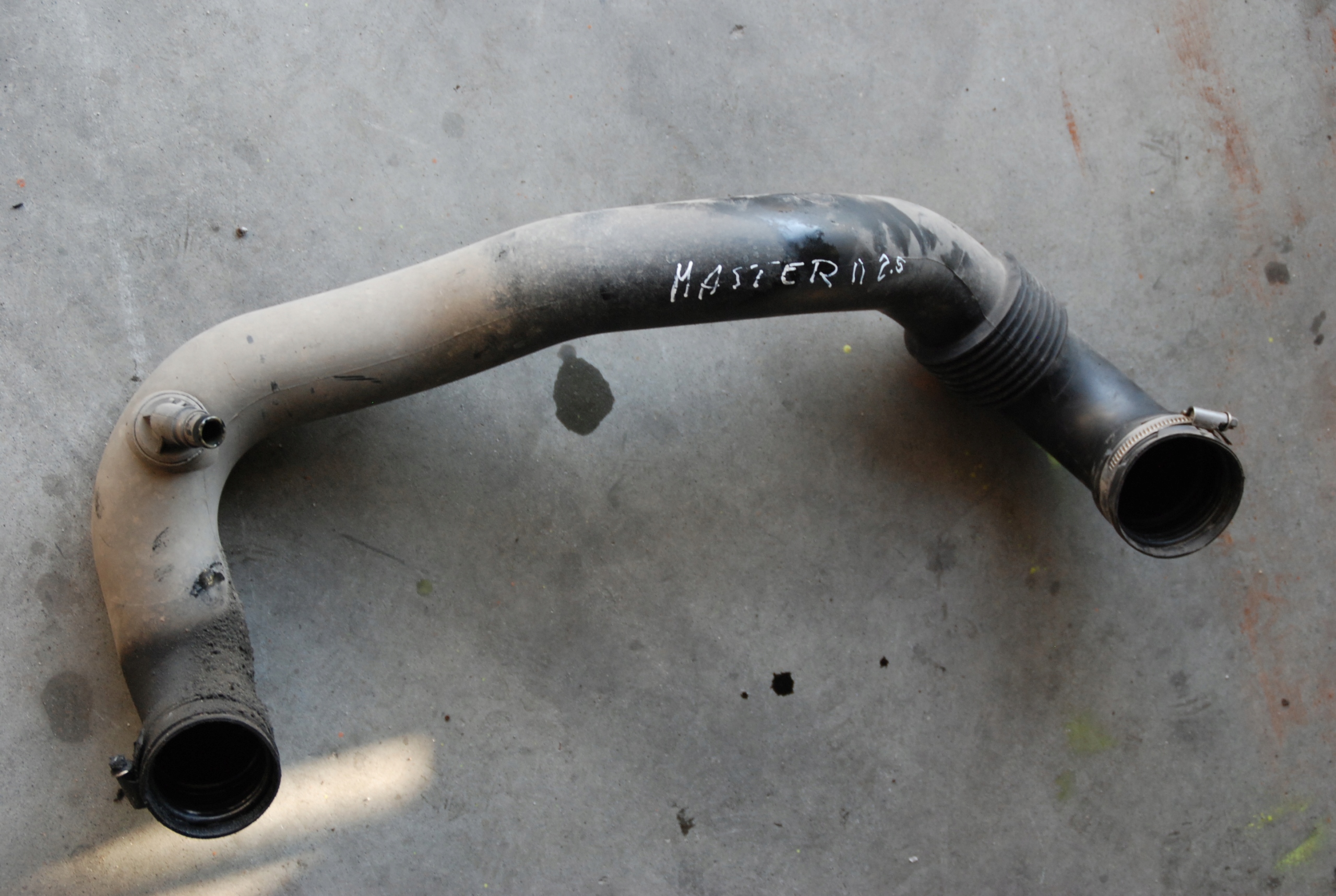 шланг труба Воздух renault MASTER II 2.5