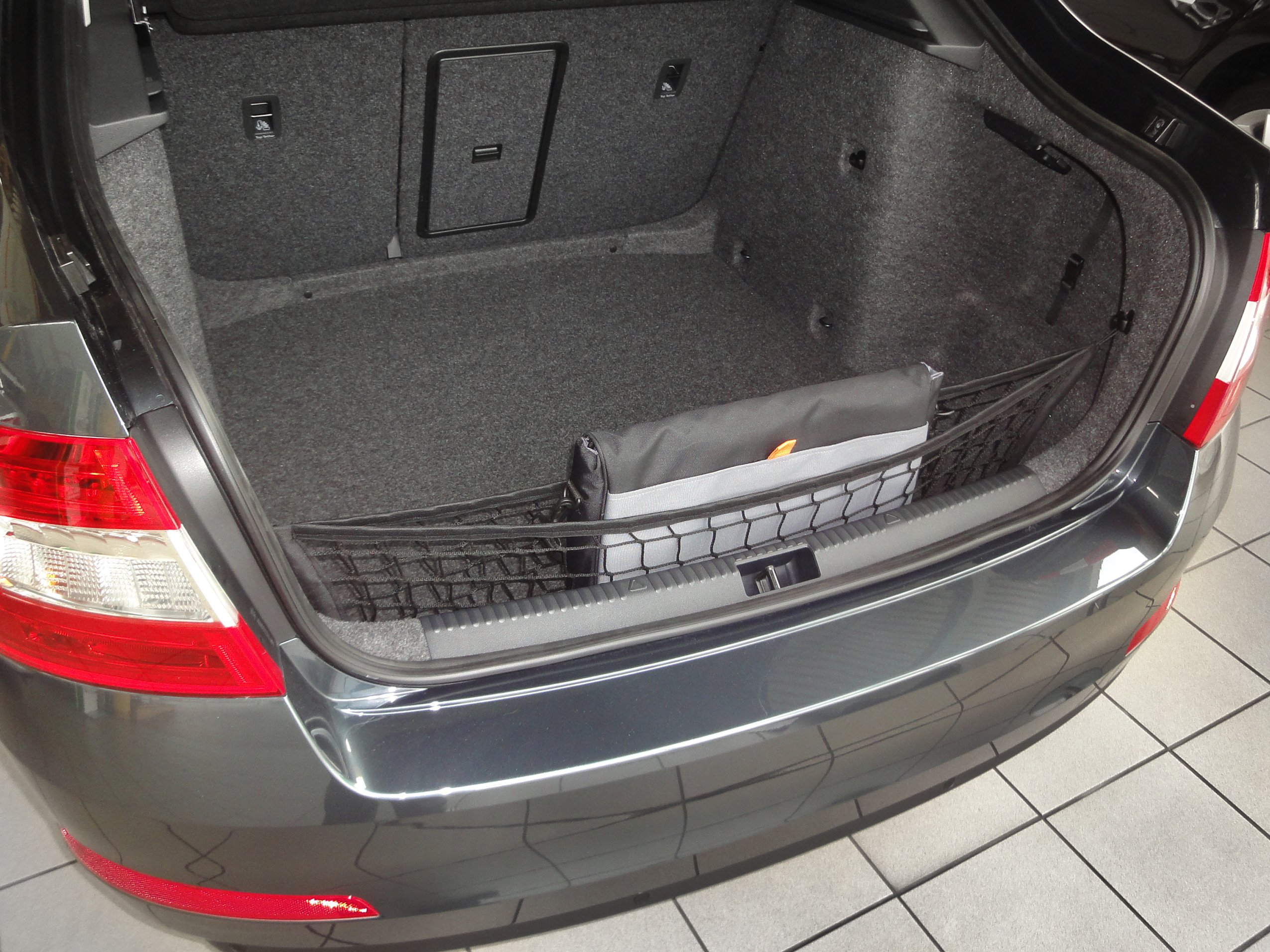 SIATKA 47x90 TORBA DO BAGAŻNIKA ORGANIZER NA FOTEL Producent Autosiatki