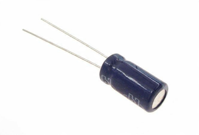 

Kondensator 3300uF 6,3V Low Esr Li 105* x5szt