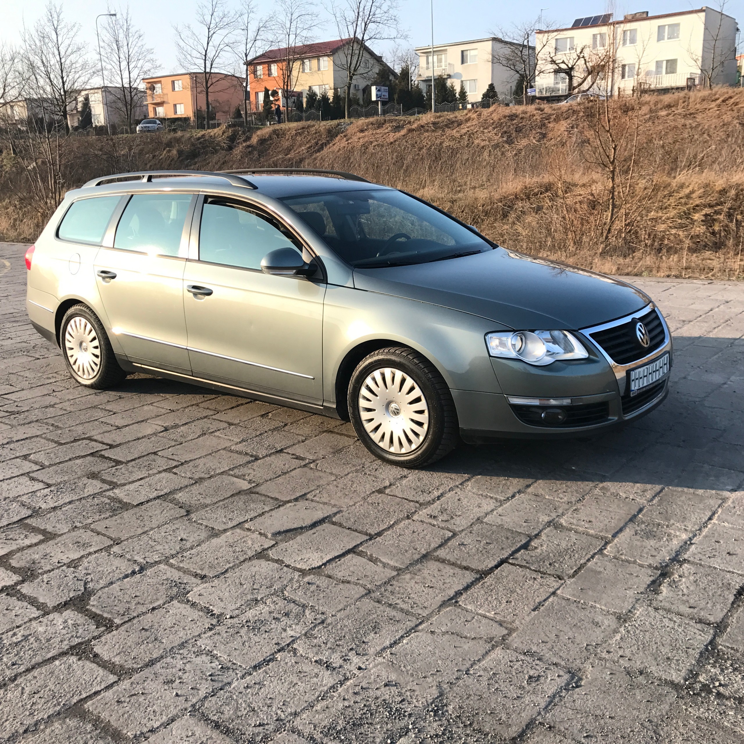 VW Passat B6 1.6 FSI KOMBI - 7437361472 - Oficjalne Archiwum Allegro