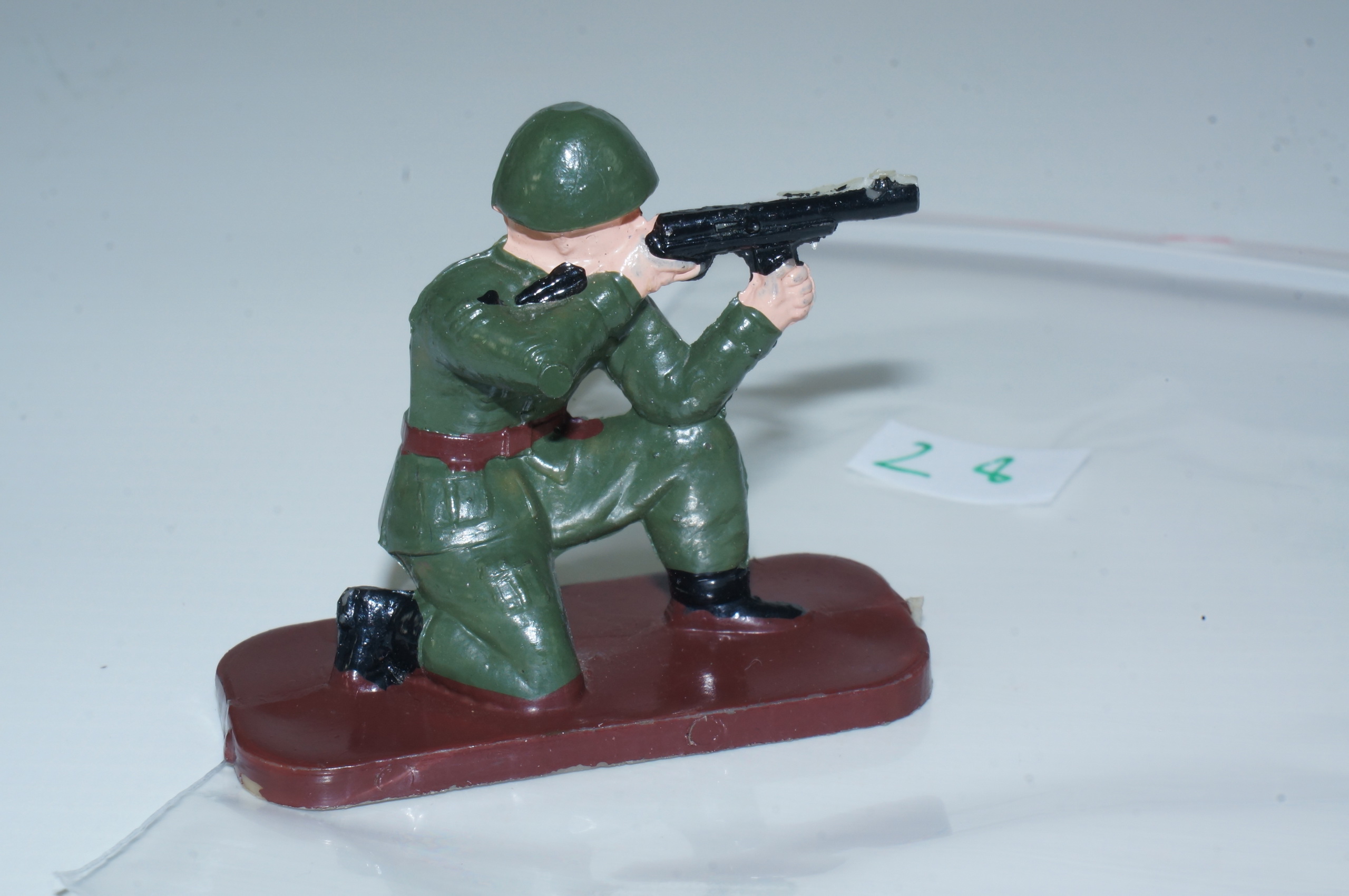 Figurka Z Kiosku Ruchu Prl 28 żołnierz Figurka Z Kiosku Ruchu Prl 28 żołnierz