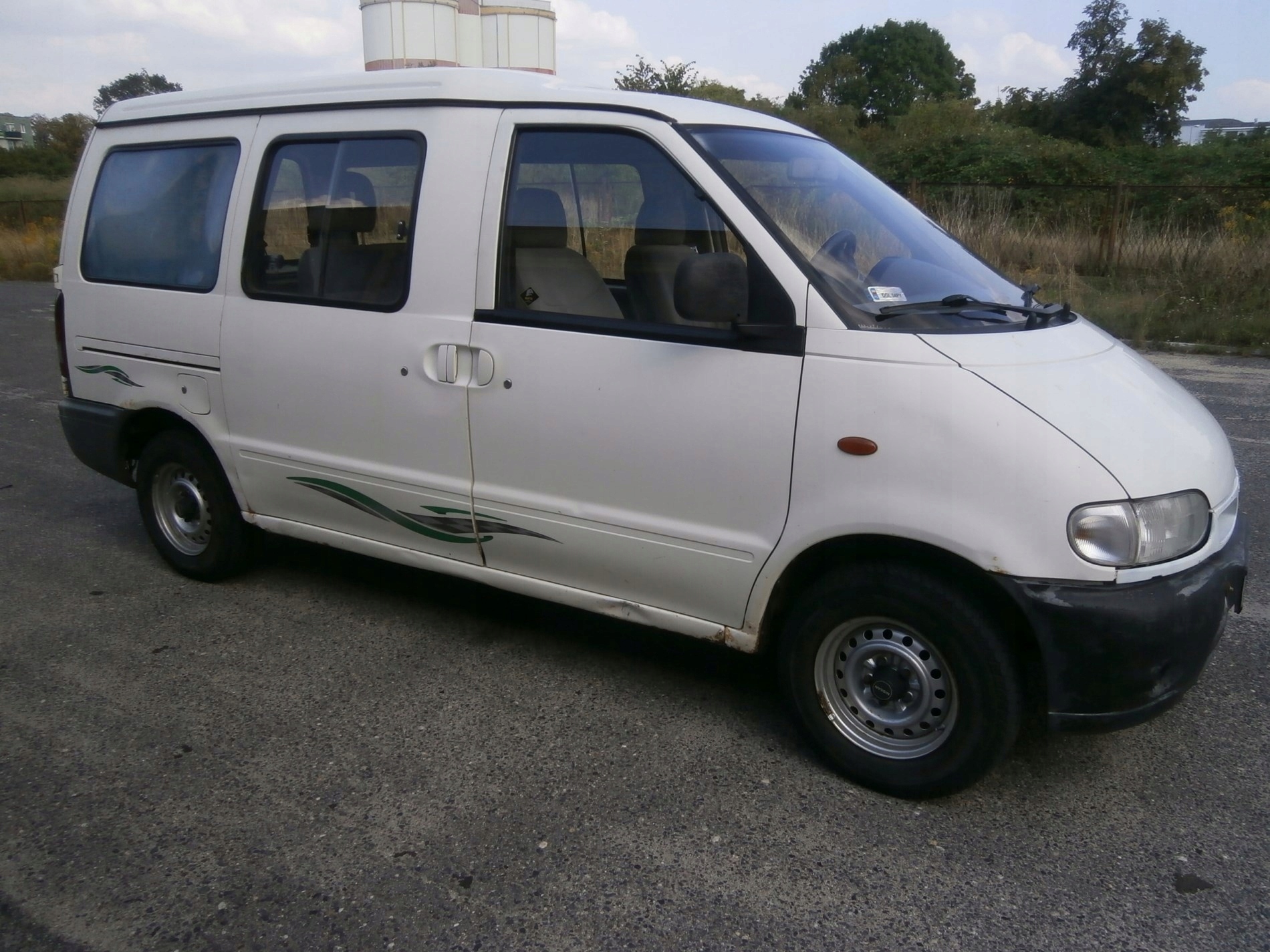 Nissan vanette 1997