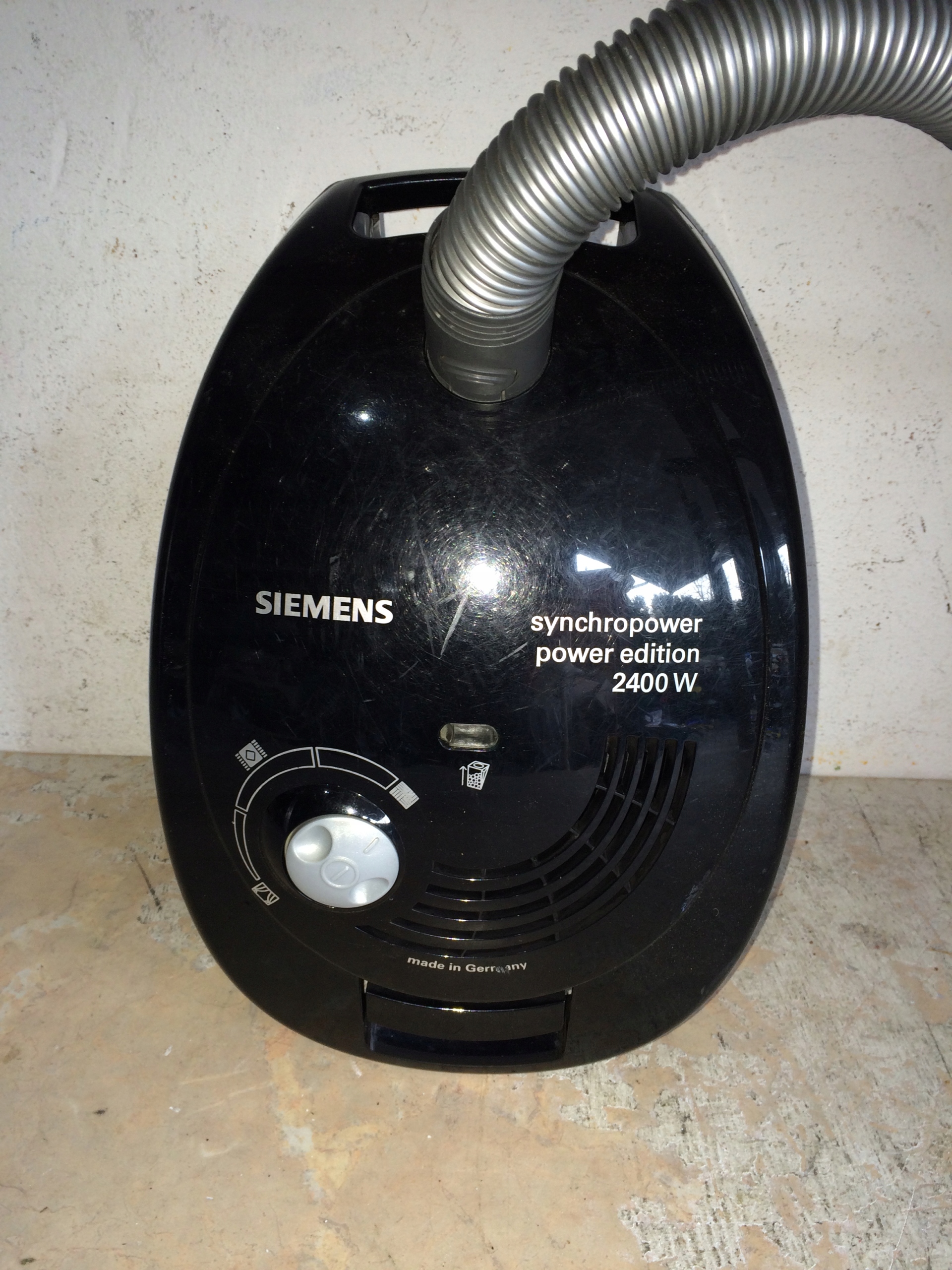 ODKURZACZ SIEMENS 2400 W (98R) - 7487677805 - oficjalne archiwum allegro