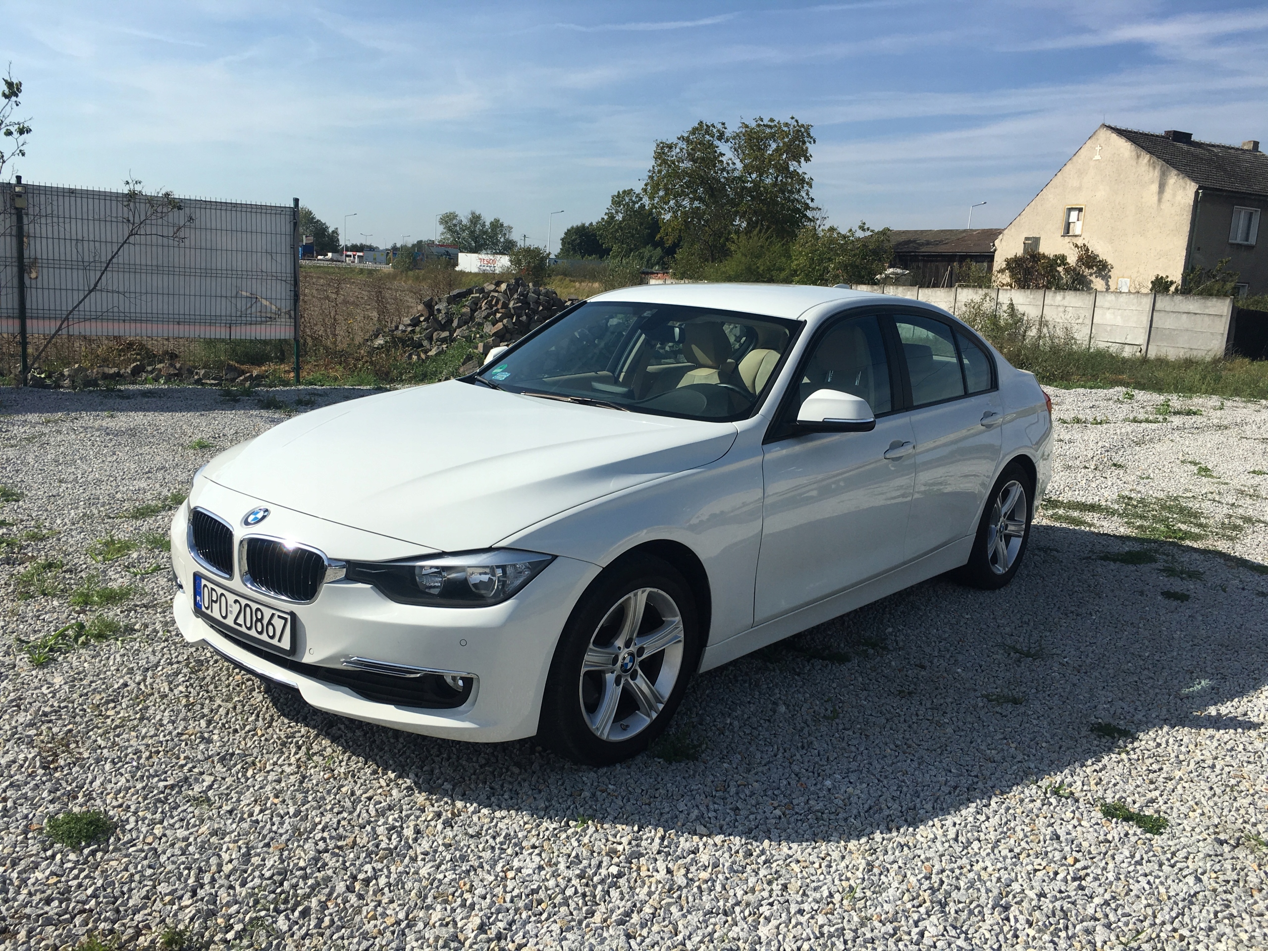 BMW 320i F30 Alpinweiss 2015 rok piękny sedan 7572028798