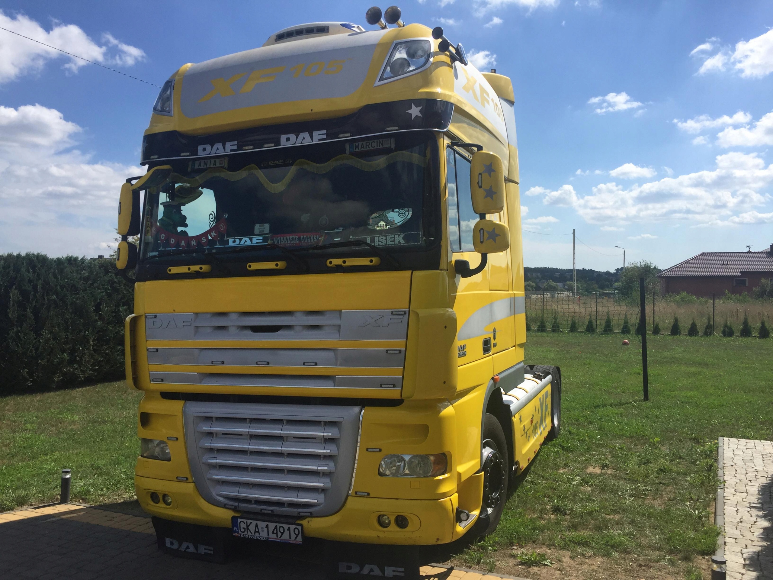 Желтый даф 105. DAF 105 super Space. DAF XF 105 super Space Cab Limited Edition. Даф 95 XF желтый. DAF XF 105 super Space Cab.