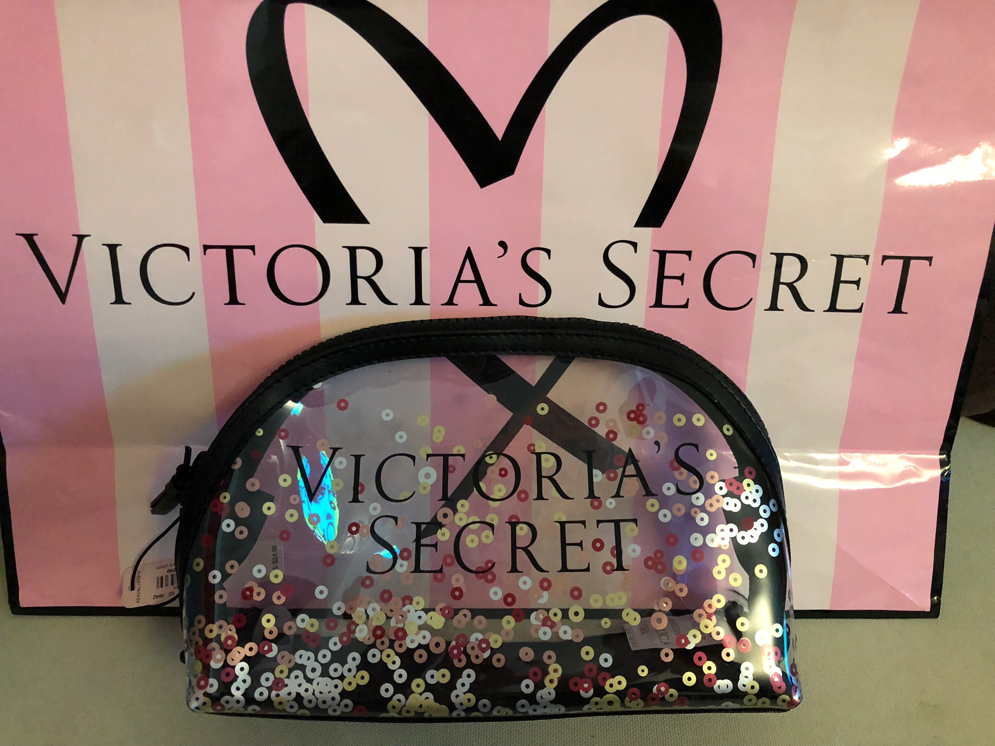 VICTORIA'S SECRET PIĘKNA KOSMETYCZKA ORYGINAŁ - 7400976898 - oficjalne ...
