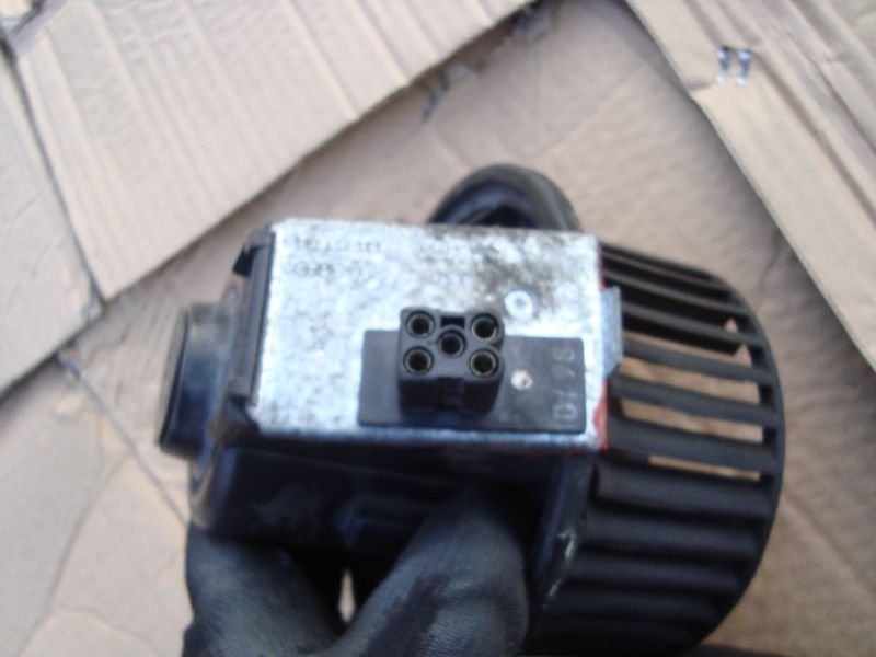 ## Rezystor Opornica Nawiewu Volkswagen Corrado ##