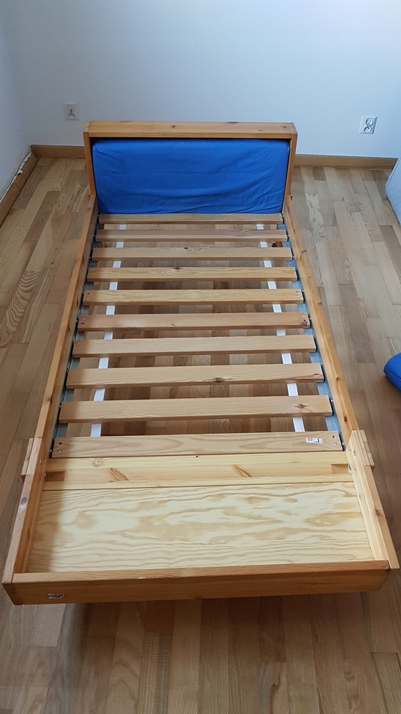 Ikea łóżko rozkładane drewniane z materace