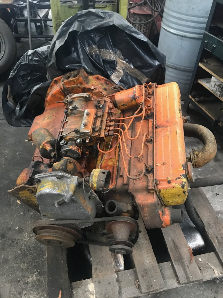 Silnik Fordson Major Diesel 6050j po remoncie