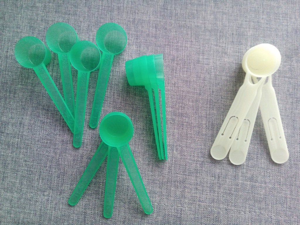 PLASTIKOWA MIARKA na mleko do mleka Bebilon, 13szt