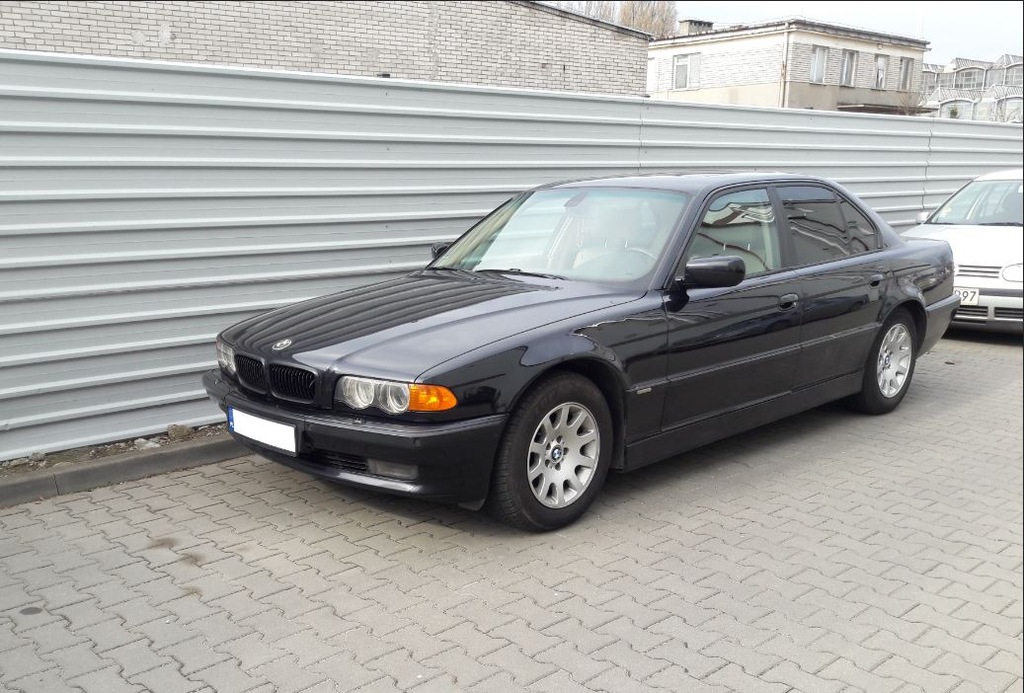 BMW E38 4.4 V8 2001r. LPG 7364134352 oficjalne