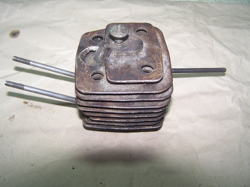 Husqvarna 44, 444 cylinder