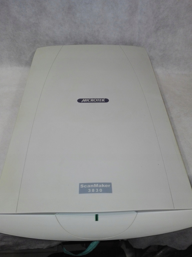 Skaner Microtek ScanMaker 3830
