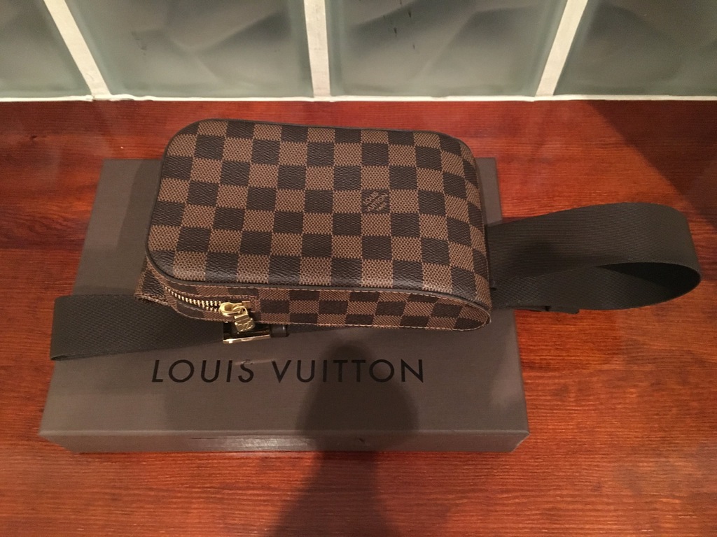 OKAZJA Saszetka/nerka LOUIS VUITTON model GERONIMO