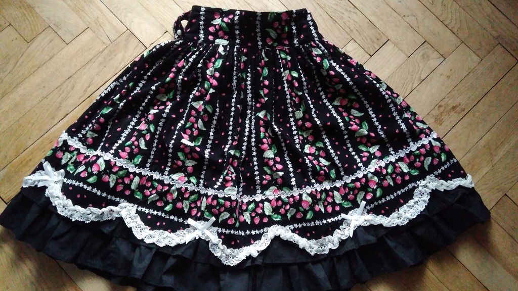 Lolita spódnica bodyline S w truskawki