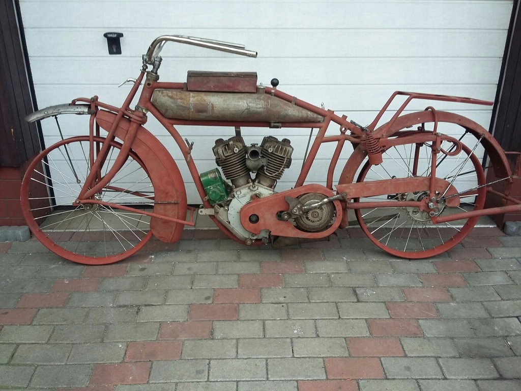 Motocykl Indian Power Plus 1916 z wózkiem bocznym