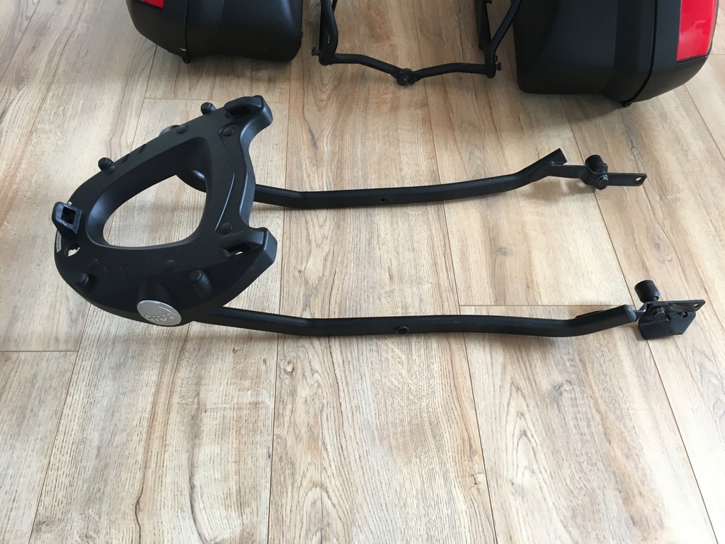 Stela kufra GIVI 365FZ Yamaha FZ1 7580835820 oficjalne