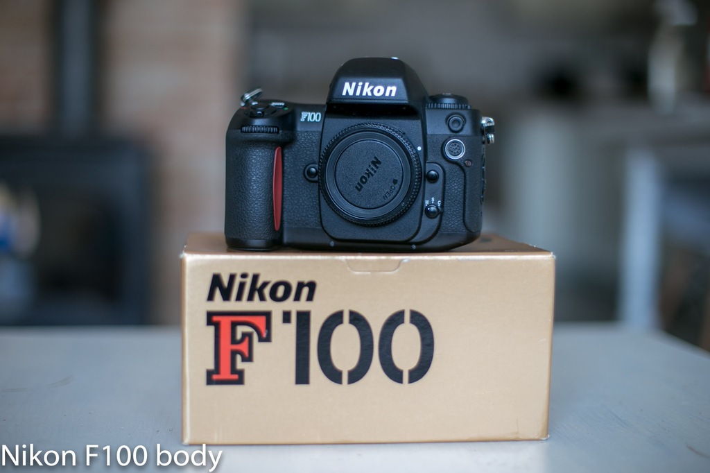 Nikon F100 body - perfekt!