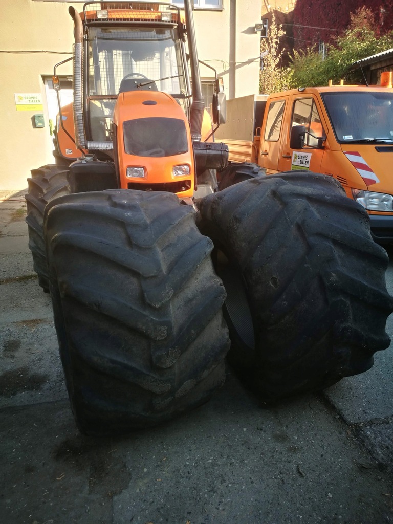 Opony forwarder leśne 700/50/26,5 Nokian