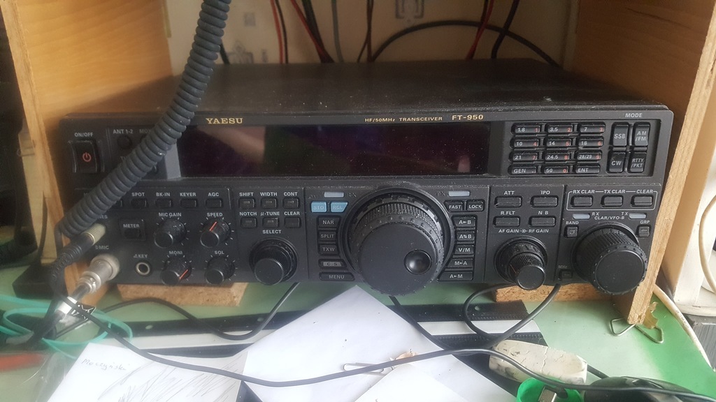 YAESU Transceiver FT-950 + Zasilacz YAESU FP-1030A