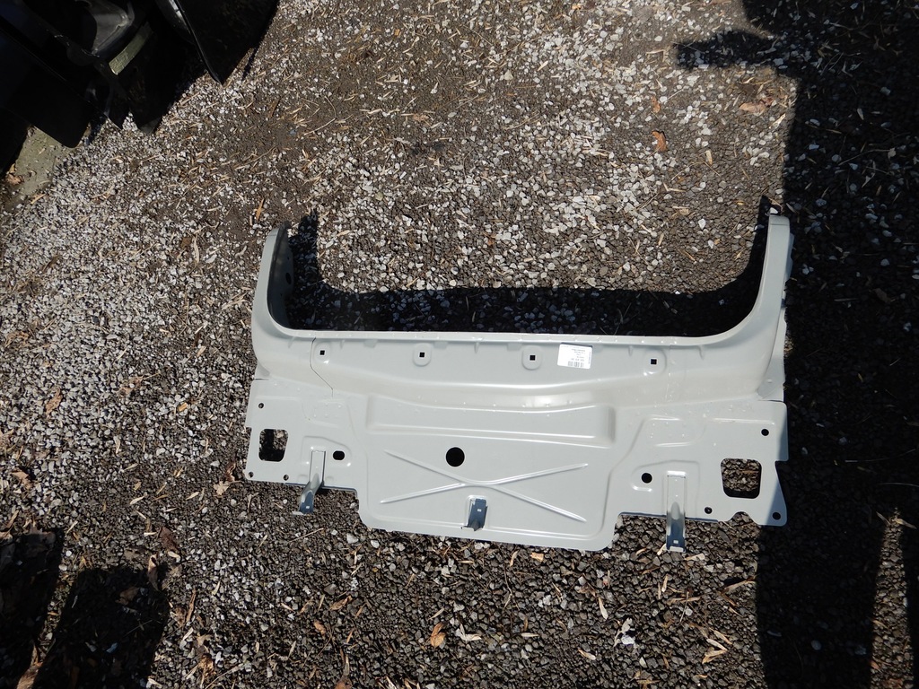 Pas Tylny Tylni VW Jetta VI 5C6 813 301