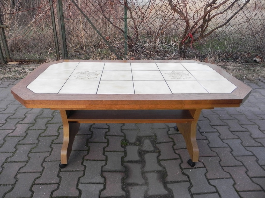 drewniany stolik kawowy ława z kafelkami retro PRL