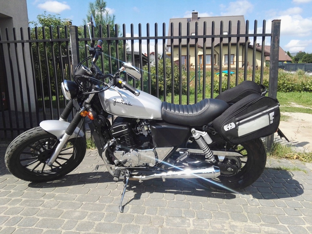 Motocykl 125 Junak M11 Cafe Racer