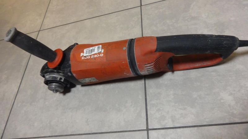 SZLIFIERKA KĄTOWA HILTI DCG 230-D 2600W