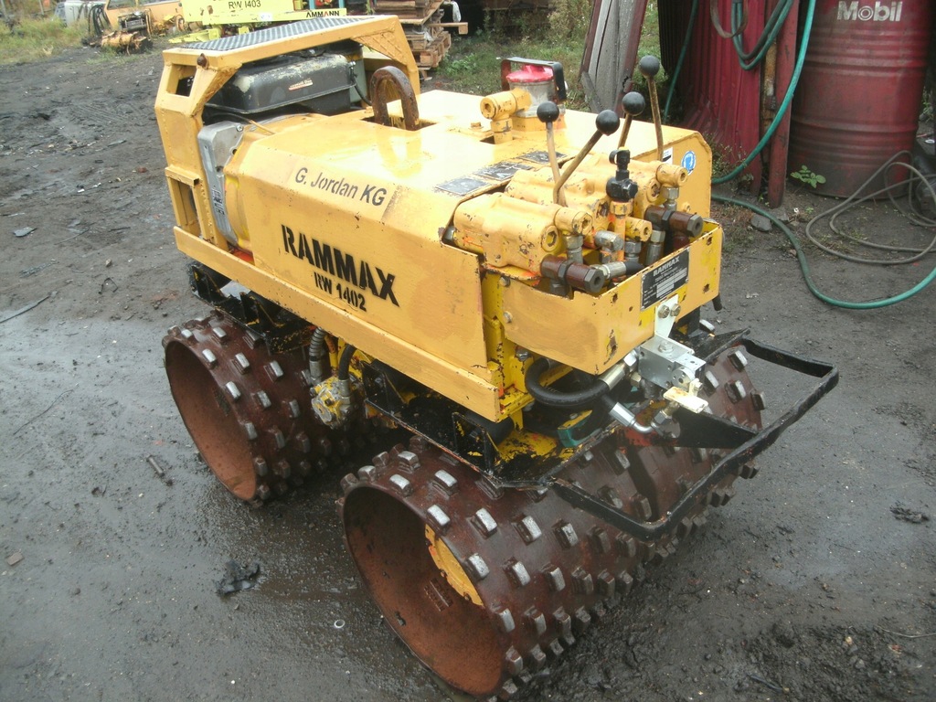 WALEC OKOŁKOWANY RAMMAX RW 1402 1360KG wibracja