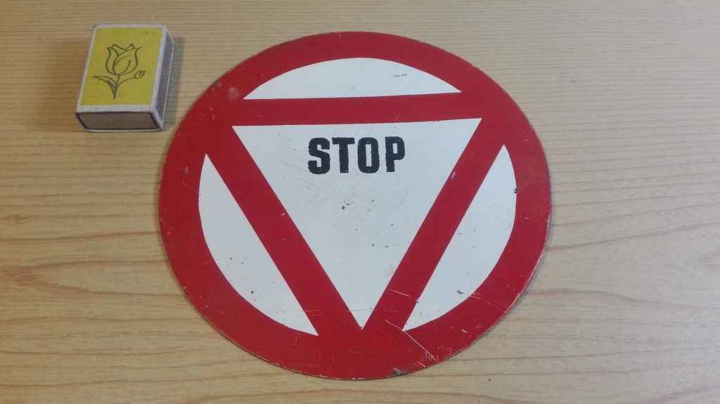 Stara tabliczka znak stop   z PRL-u