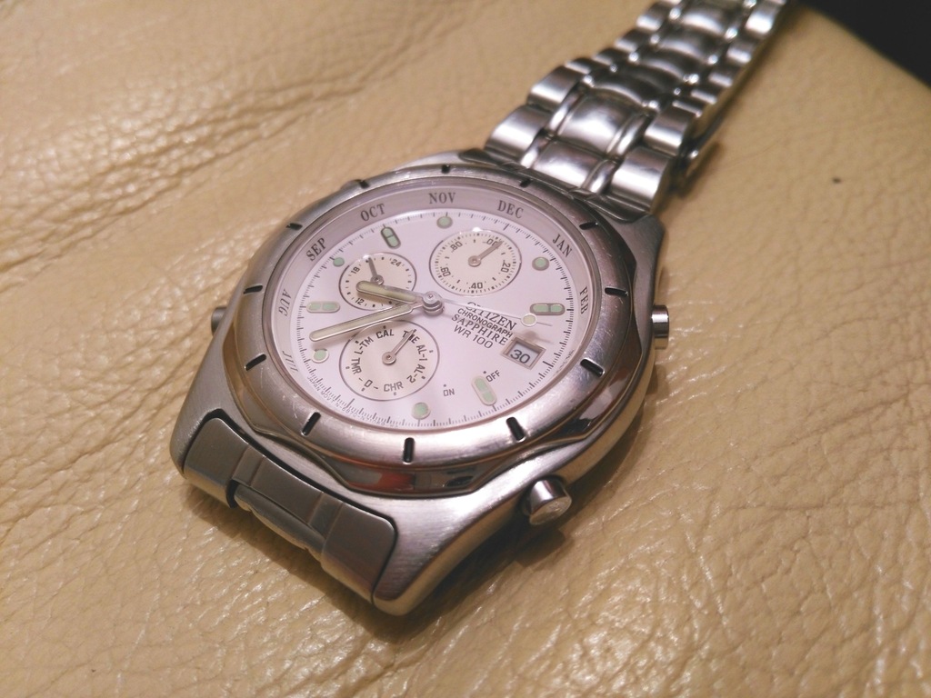 Citizen chronograph sapphire wr100 hotsell