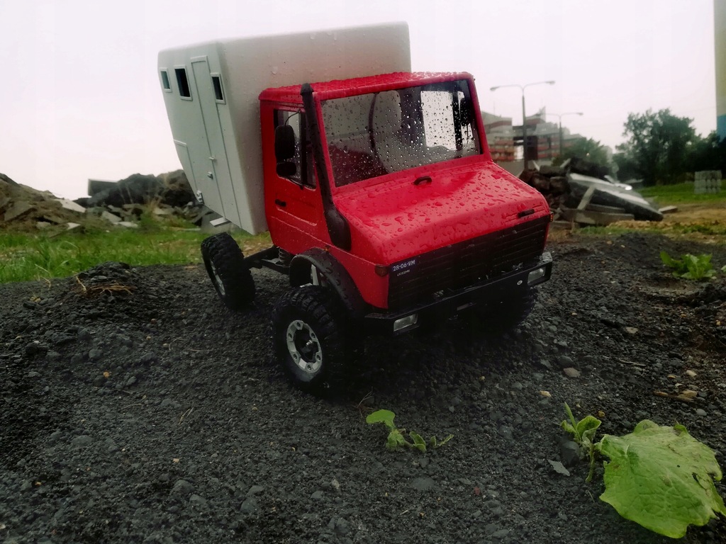 Mercedes Unimog 1300 camper expedition