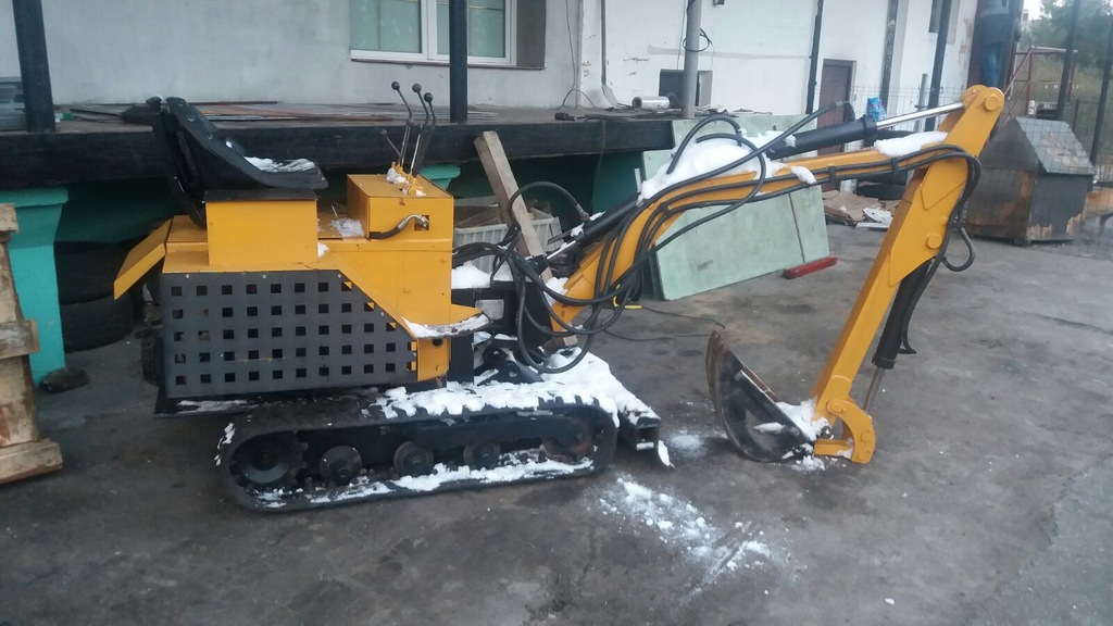 Minikoparka Madro SMH 400