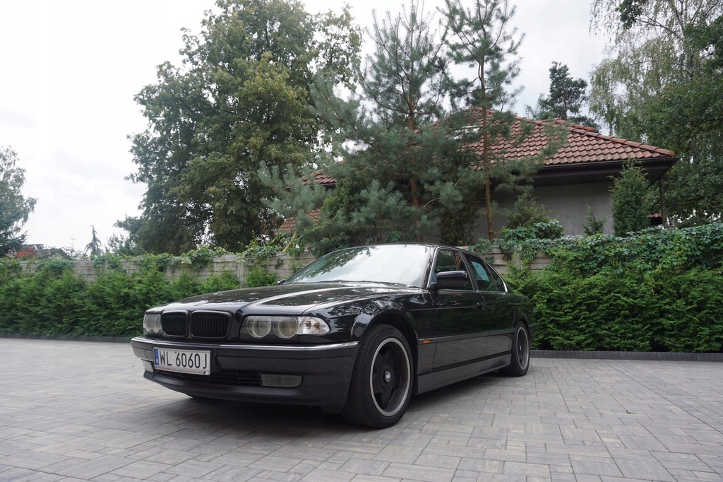 BMW e38 4.4 V8 BLACK