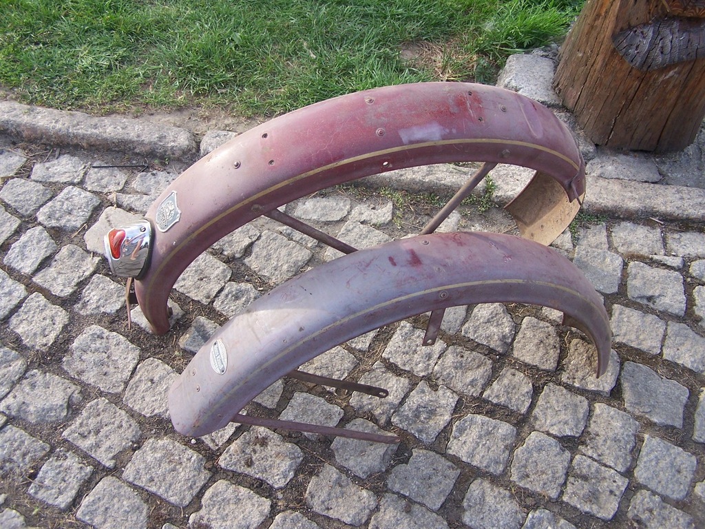 Błotnik przód tył lampa TRIUMPH B200 TWN 200 OHV