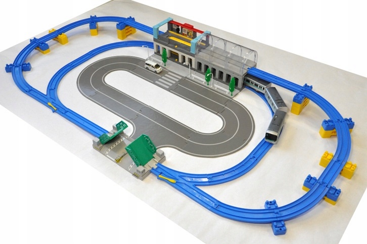 Zestaw kolejki TOMICA 85413