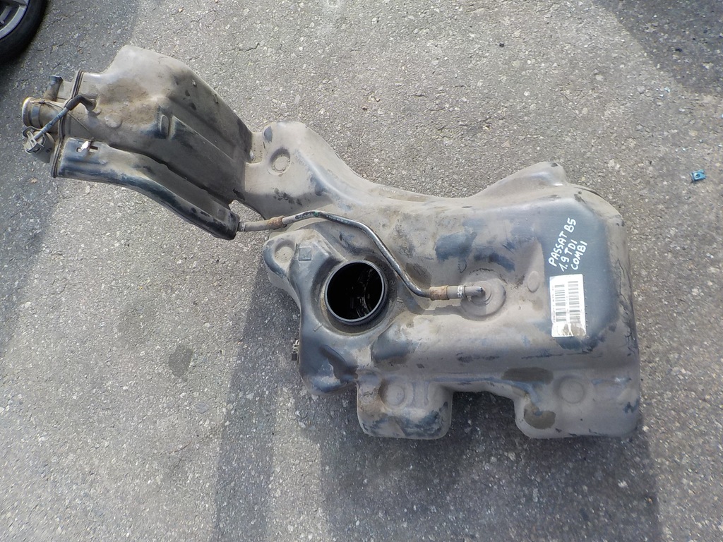 bak zbiornik paliwa vw passat b5 1,9 tdi kombi 7132834240 oficjalne