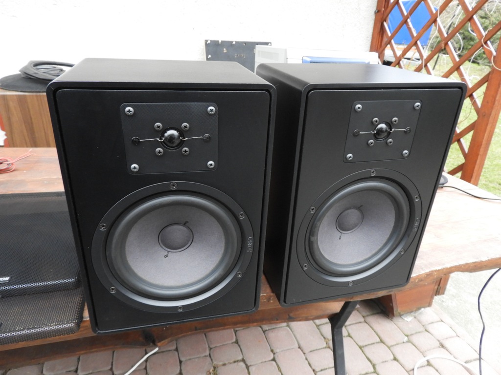 Kolumny Canton GLE 45 zadbane