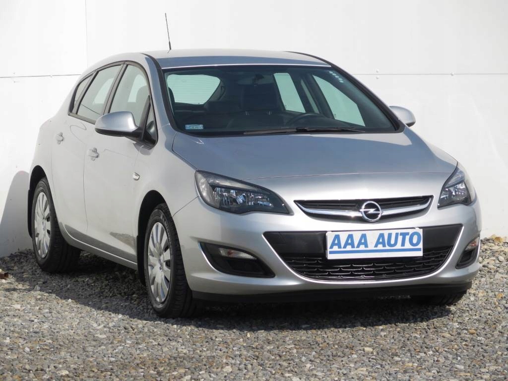 Opel astra salon